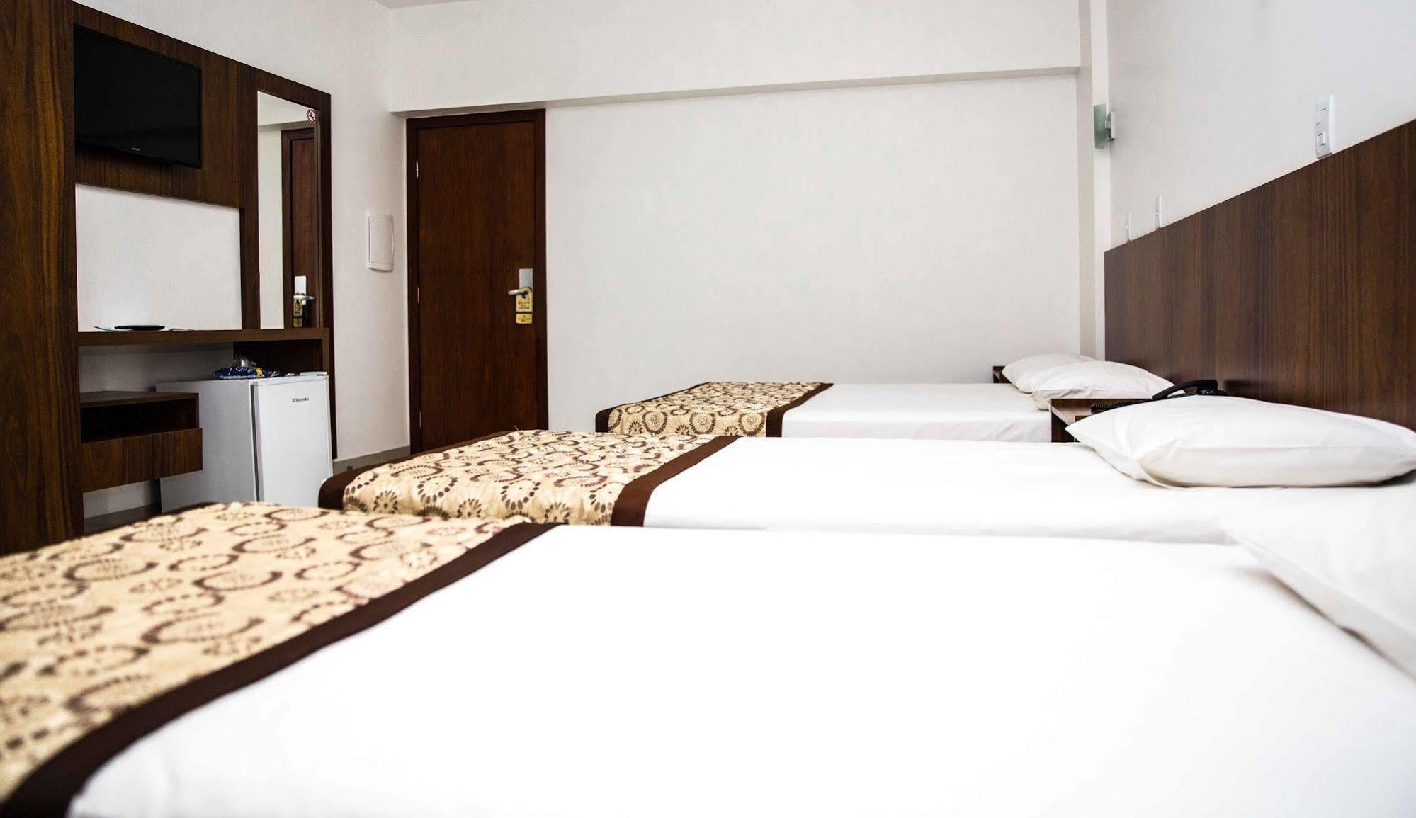 Gálatas Golden Hotel Patos de Minas Buitenkant foto